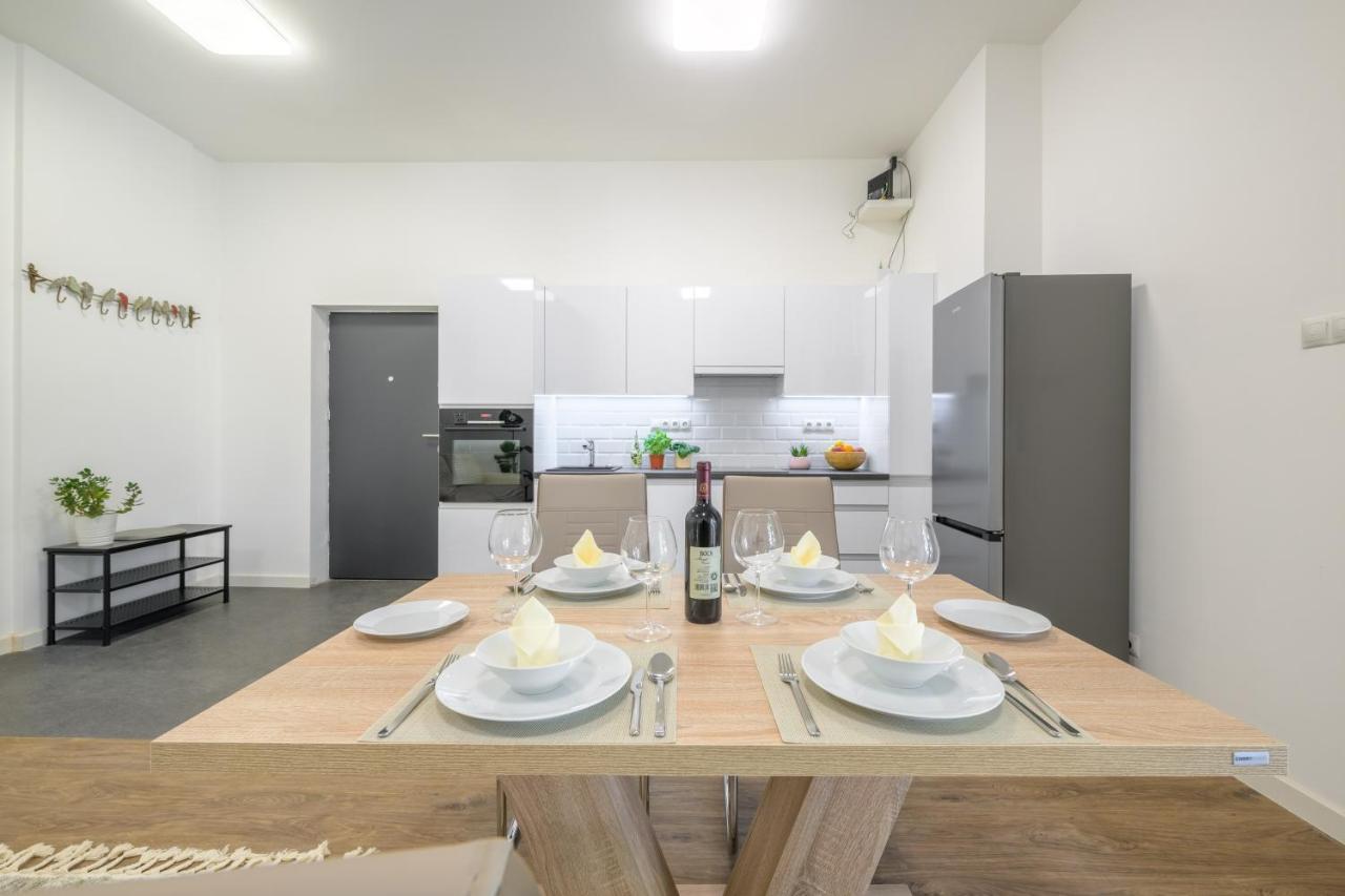Millenium Spa-Heroes Apartment Budapest Ngoại thất bức ảnh